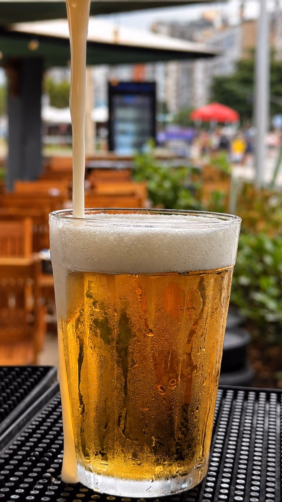 Chopp gelado servido no Mar de Copa