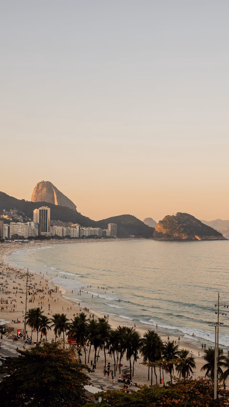 Vista de Copacabana ao entardecer